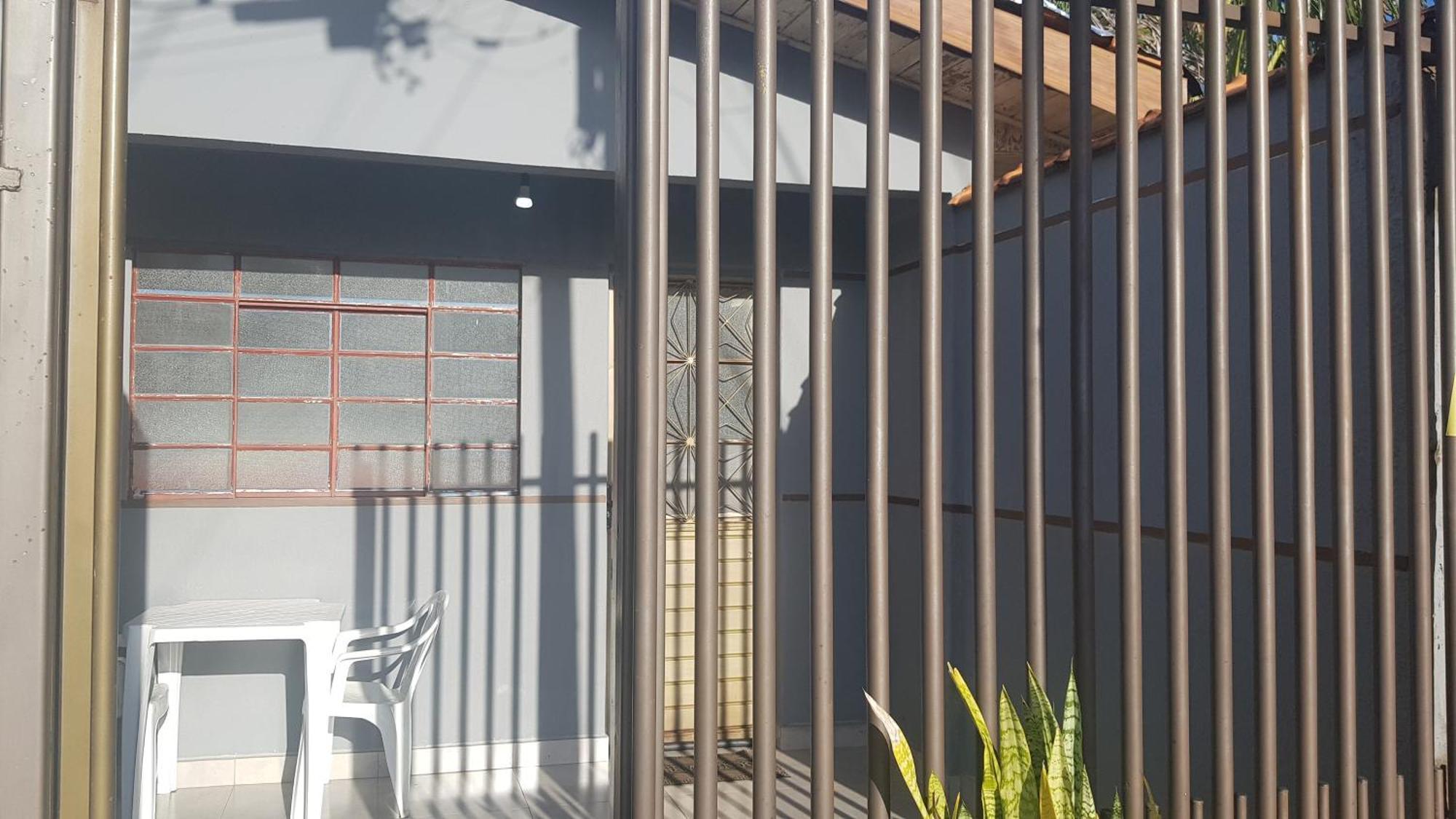 Casa No Centro De Foz! Ar-Condicionado, Smart Tv, Wi-Fi, Cozinha, Ventilador E 4 Camas Foz do Iguaçu Exterior foto