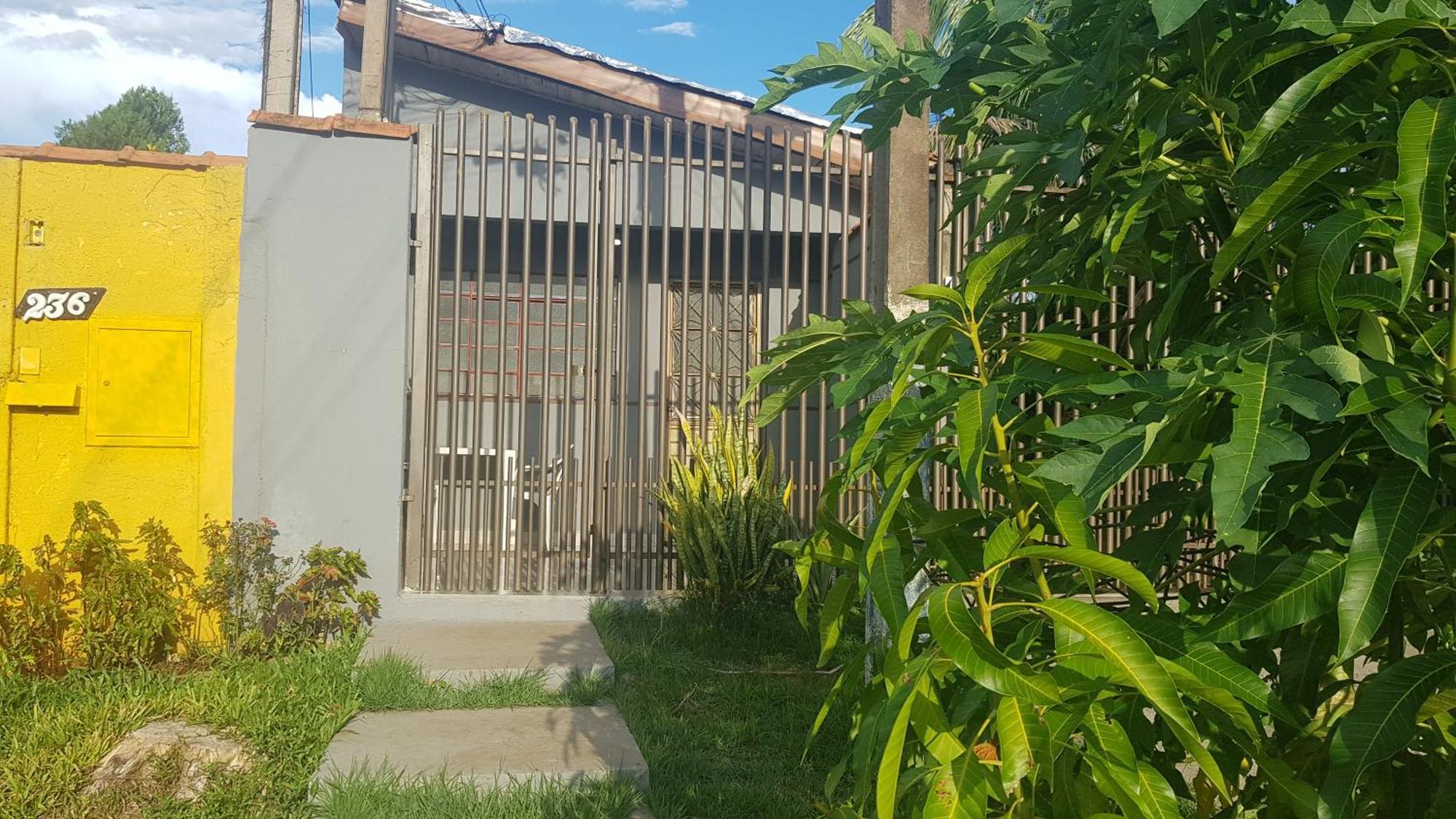 Casa No Centro De Foz! Ar-Condicionado, Smart Tv, Wi-Fi, Cozinha, Ventilador E 4 Camas Foz do Iguaçu Exterior foto